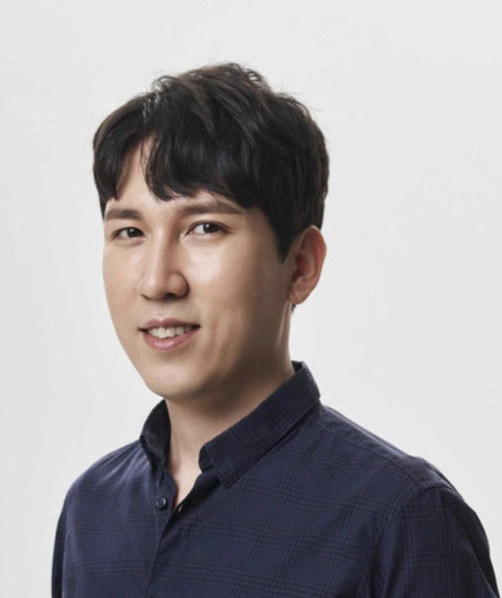 김서준 대표는 누구  글로벌 가상자산 벤처캐피탈(VC) 업계에서 한국을 대표하는 해시드를 2017년 설립했다. 서울을 기반으로 싱가포르·실리콘밸리·아부다비 등에서 가상자산 생태계 및 블록체인 기술 관련 기업에 투자하고 있다. 포항공대 컴퓨터공학과 출신으로 2020년에는 교육부 미래교육위원으로 활동했다. 사진은 해시드 김서준 대표.