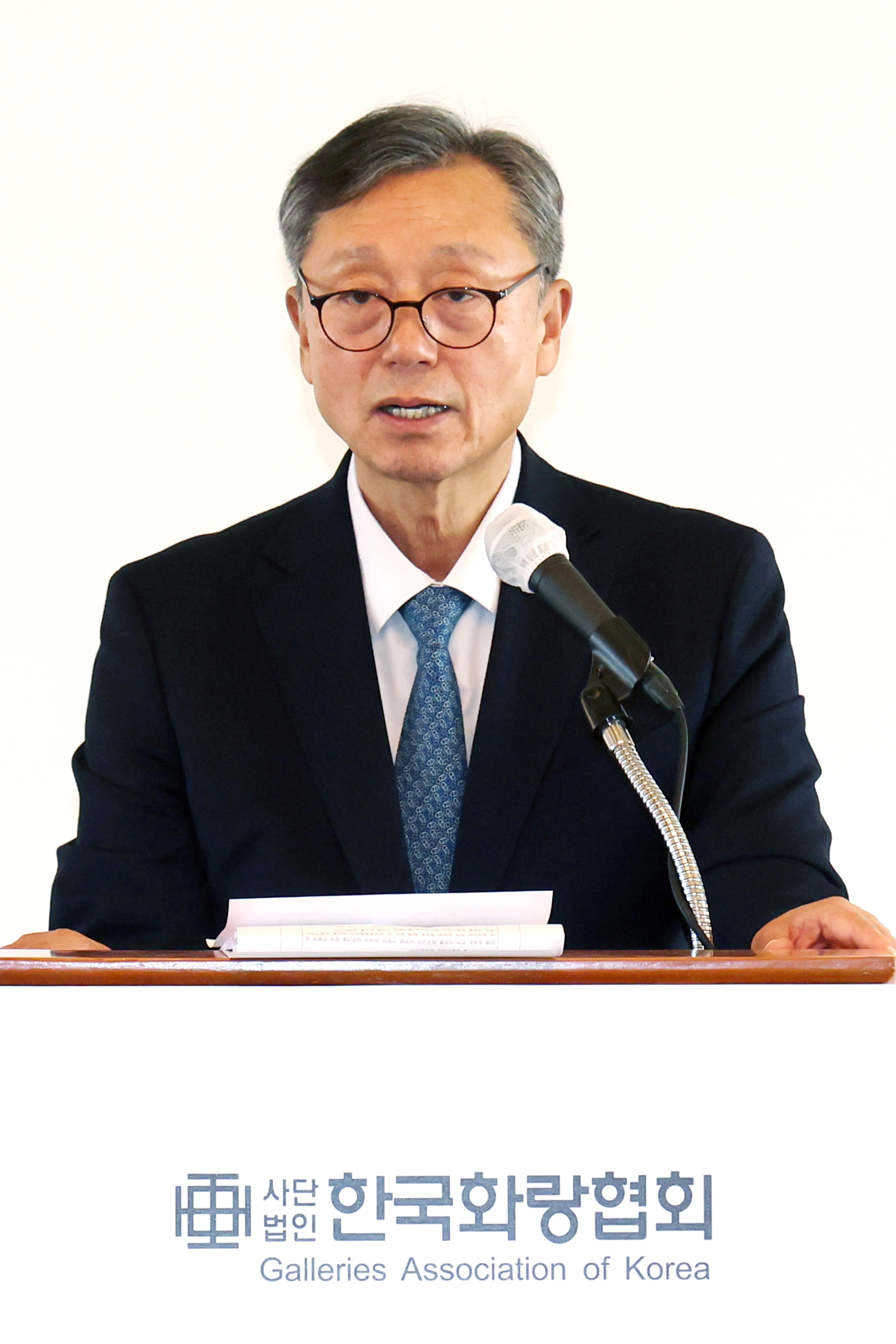 ‘한국화랑협회 창립 50주년’ 인사말 하는 이성훈 회장  이성훈 한국화랑협회 회장.
뉴시스