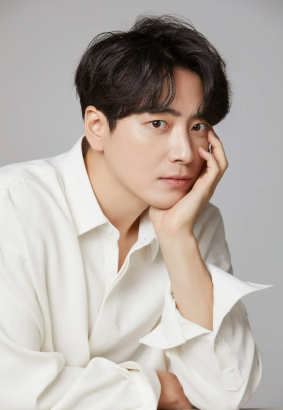 배우 이준혁. 에이스팩토리 제공