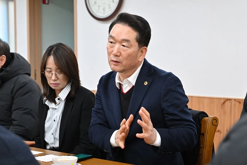 발언중인 김태수 위원장