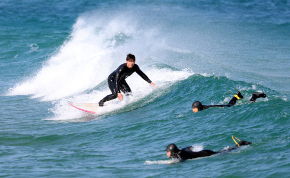 ‘겨울 서핑 ’