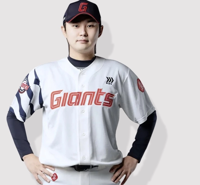 롯데자이언츠 투수 정철원. 자료 : 롯데자이언츠