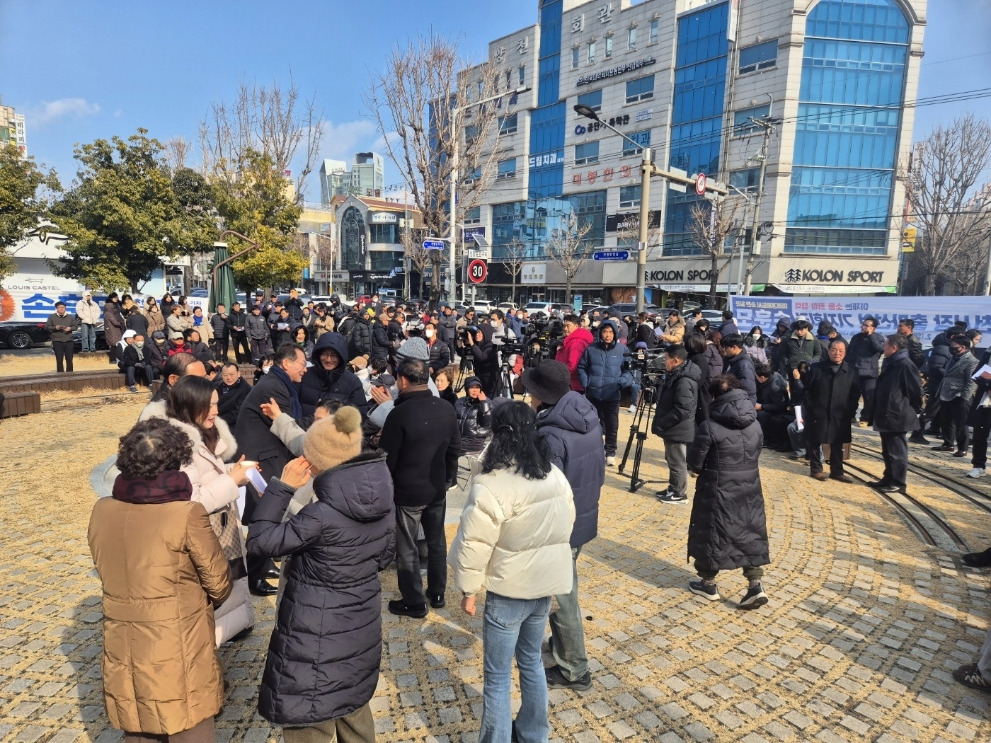 손훈모 변호사의 순천시장 출마 기자회견장 모습.