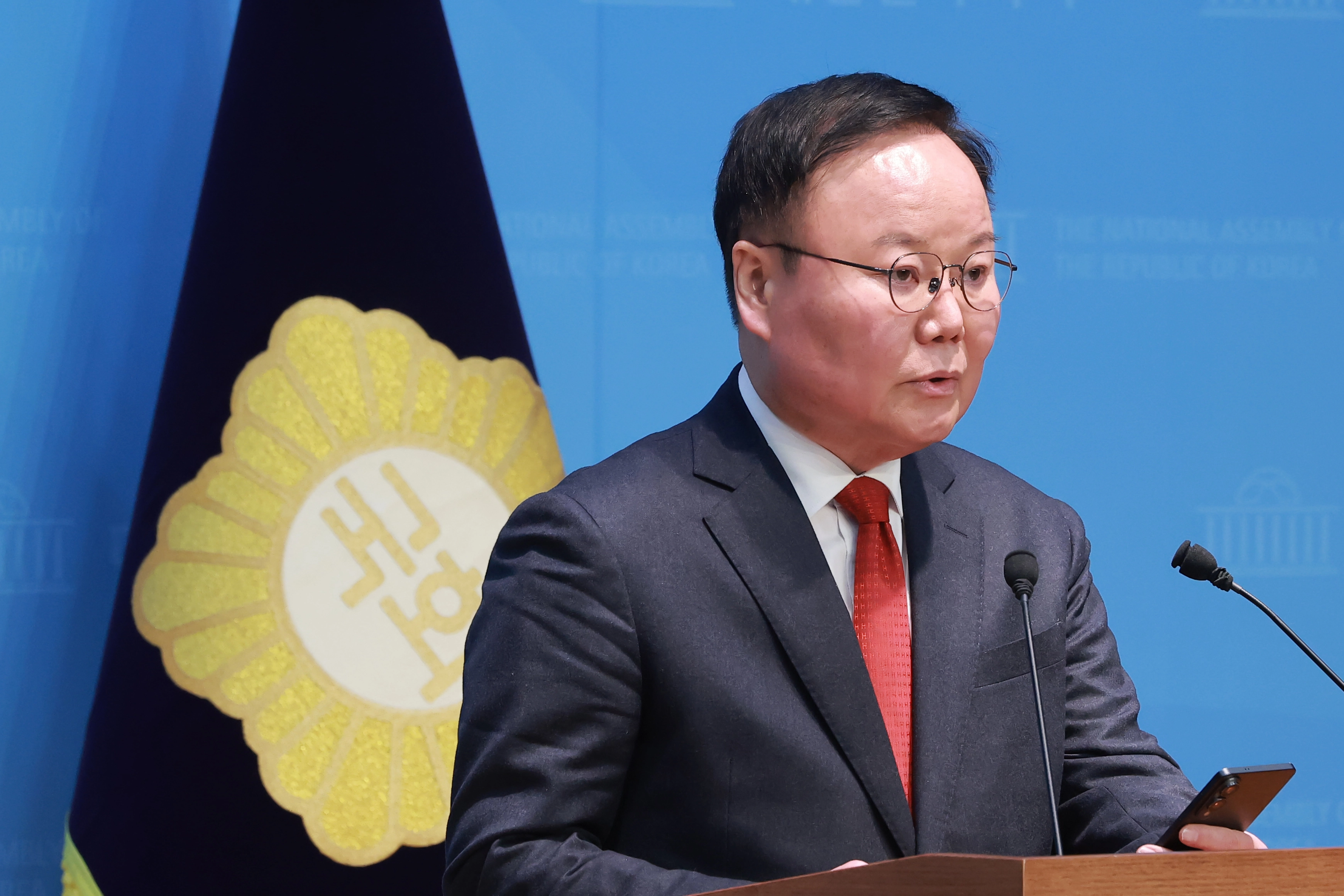 경북지사 출마 선언하는 국민의힘 김재원 최고위원  국민의힘 김재원 최고위원이 2일 국회 소통관에서 경북지사 출마 선언을 하고 있다. 연합뉴스