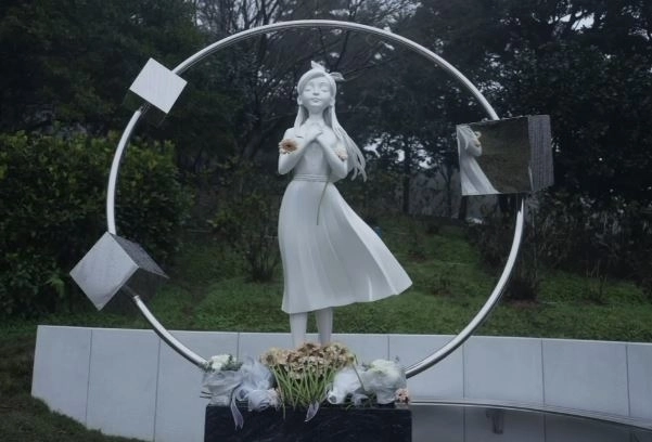 구준엽은 아내를 위한 조각상 제작 과정을 영상으로 제작해 자신의 인스타그램에 공개했다. 구준엽 인스타그램 캡처