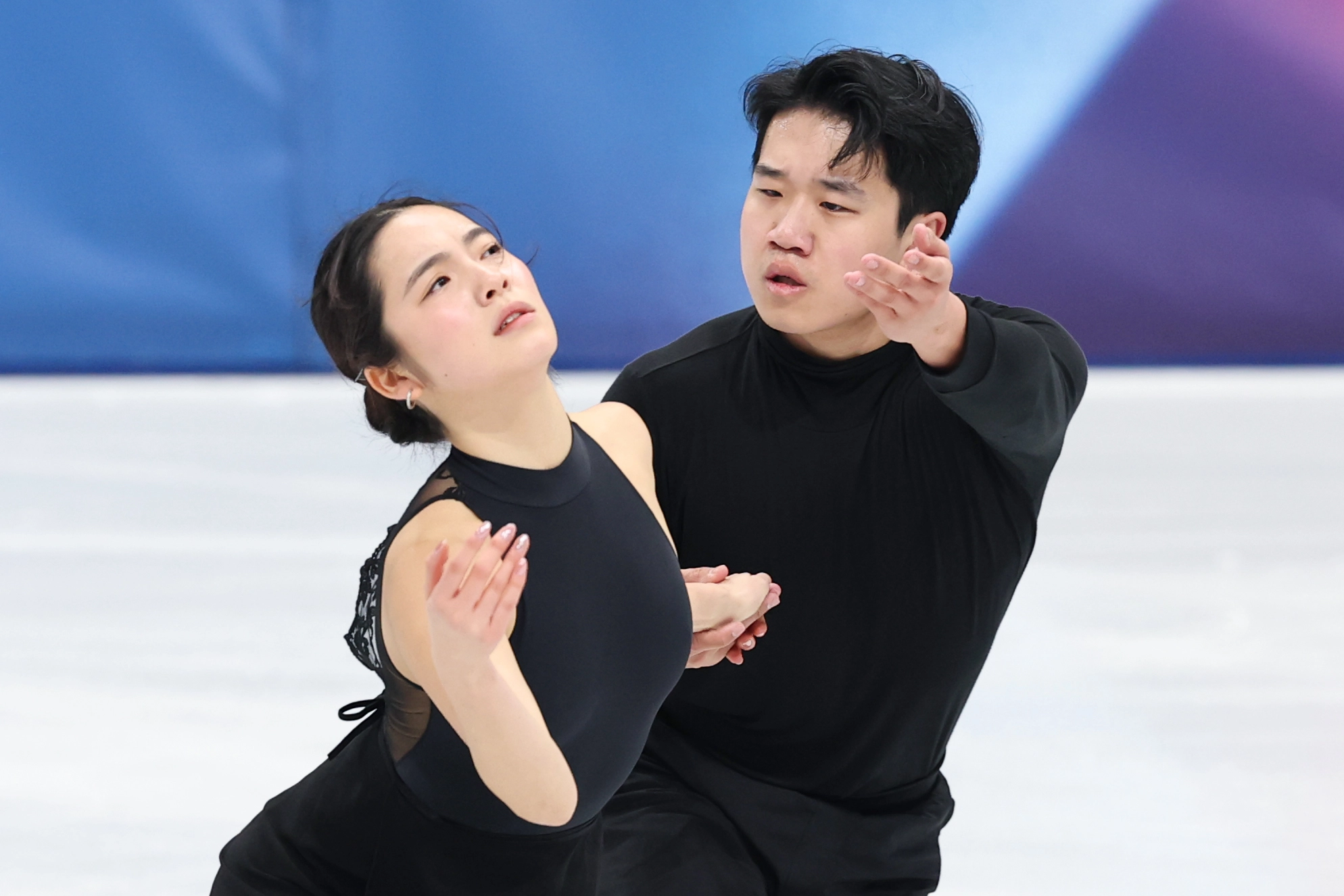 애절한 연기 펼치는 임해나-권예  2026 밀라노·코르티나담페초 동계올림픽 개막을 4일 앞둔 2일(현지시간) 이탈리아 밀라노 아이스스케이팅 아레나에서 아이스댄스 출전을 앞둔 임해나와 권예가 훈련하고 있다. 2026.2.3 밀라노 연합뉴스