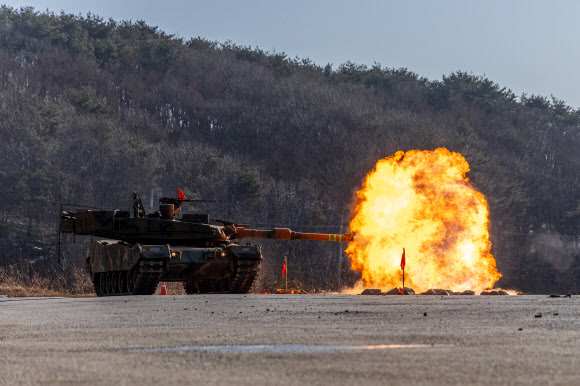 불꽃 내뿜는 K1A2 전차
