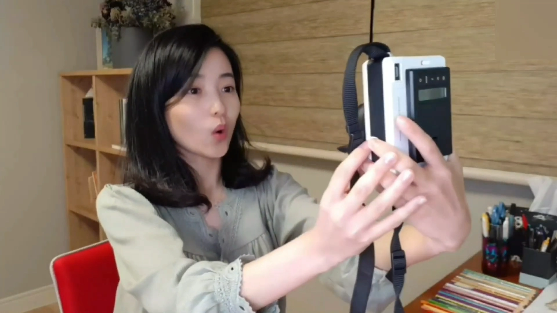 배우 김태리가 과거 진행했던 라이브 방송 중 한 장면. 온라인 커뮤니티 갈무리