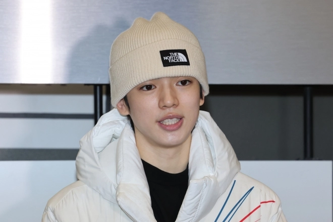 2026 밀라노·코르티나담페초 동계올림픽에 출전하는 피겨스케이팅 차준환이 4일(현지시간) 이탈리아 밀라노 말펜사 국제공항으로 입국해 취재진과 인터뷰하고 있다. 2026.2.5<br>연합뉴스