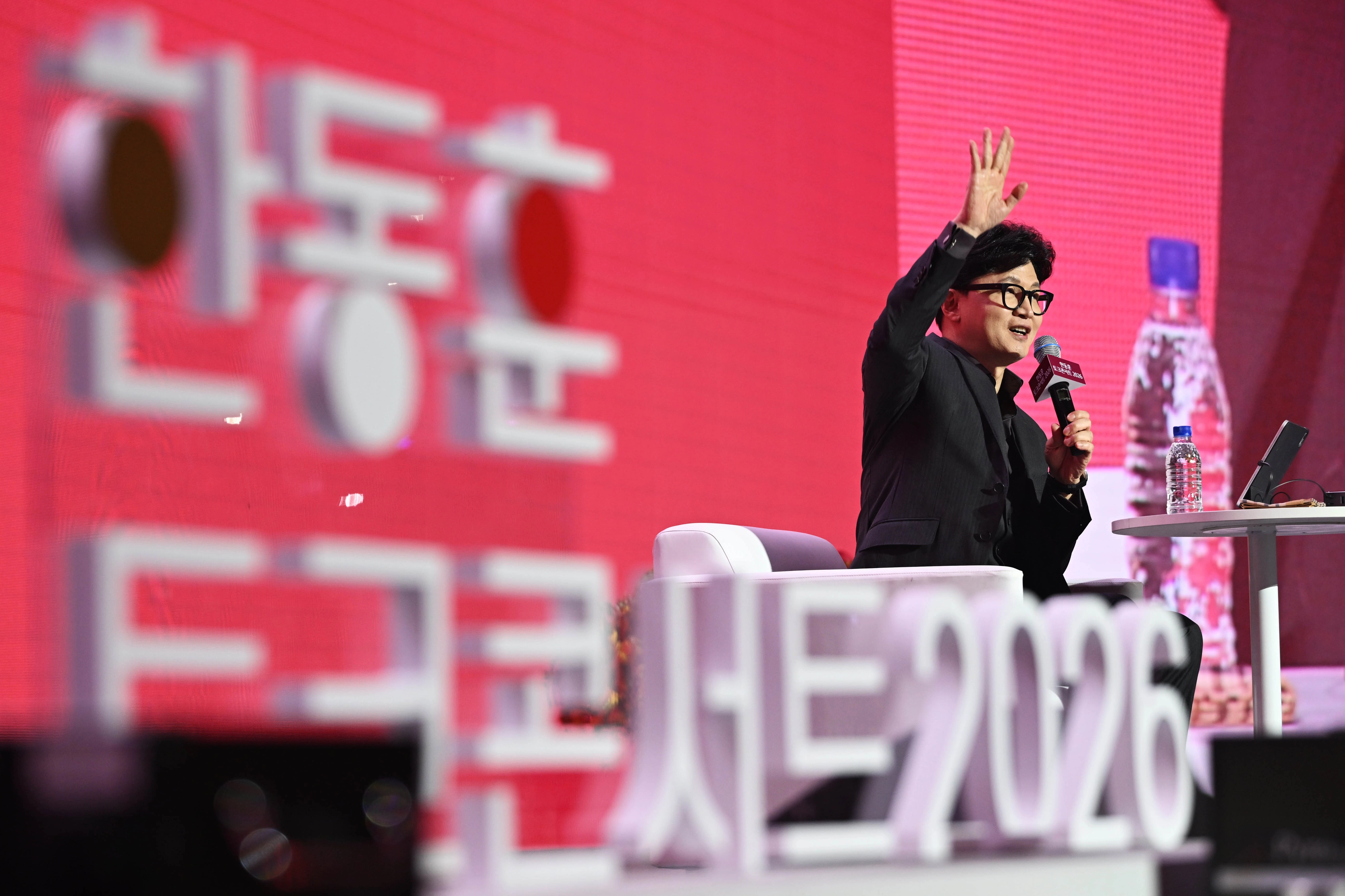 한동훈 전 국민의힘 대표가 8일 서울 송파구 잠실실내체육관에서 열린 ‘한동훈 토크콘서트 2026’에서 발언하고 있다. 2026.2.8 홍윤기 기자