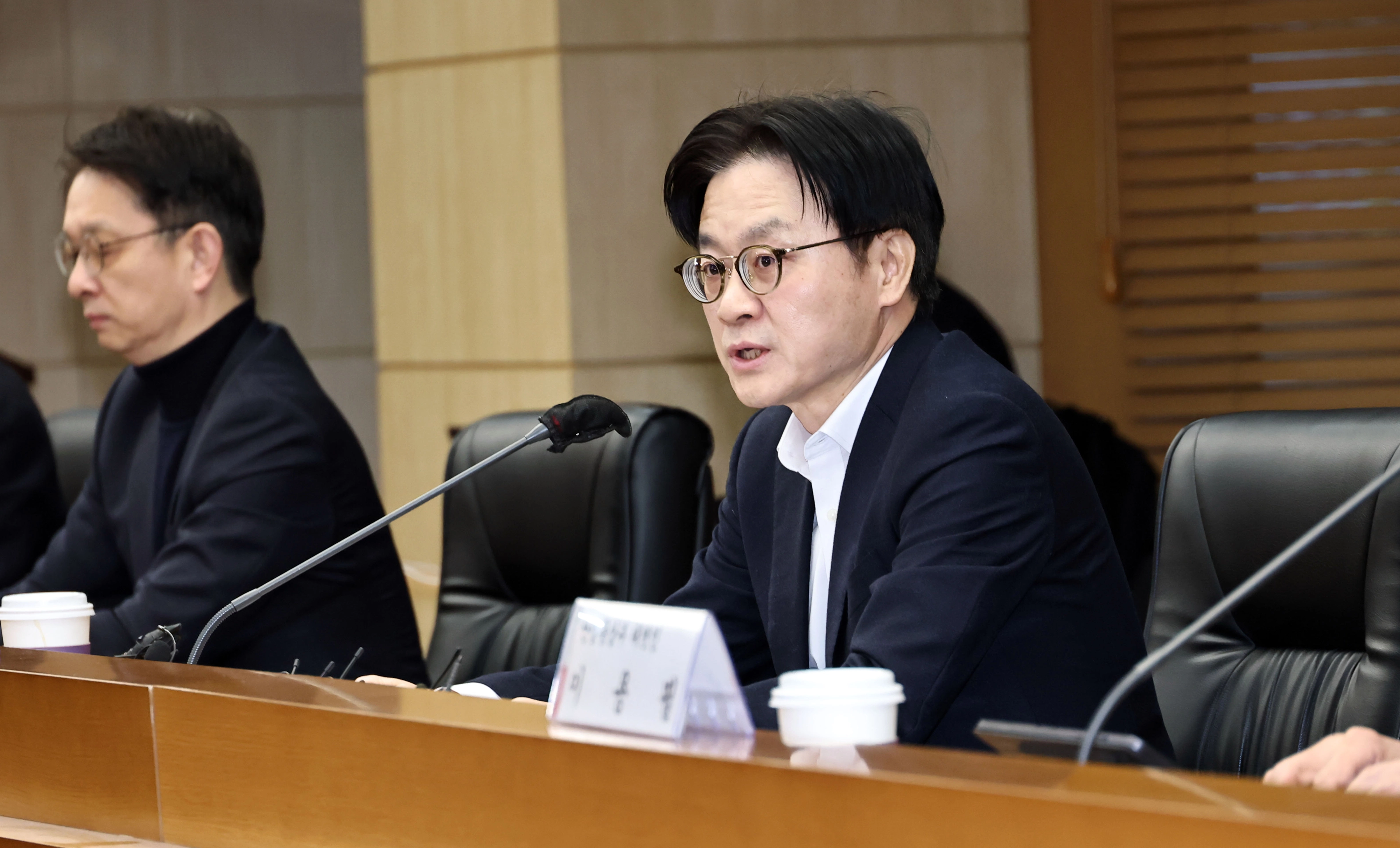 김정관 산업통상부 장관이 9일 서울 종로구 한국무역보험공사에서 열린 경제단체 긴급현안 점검회의에서 발언하고 있다. 2026.2.9
연합뉴스