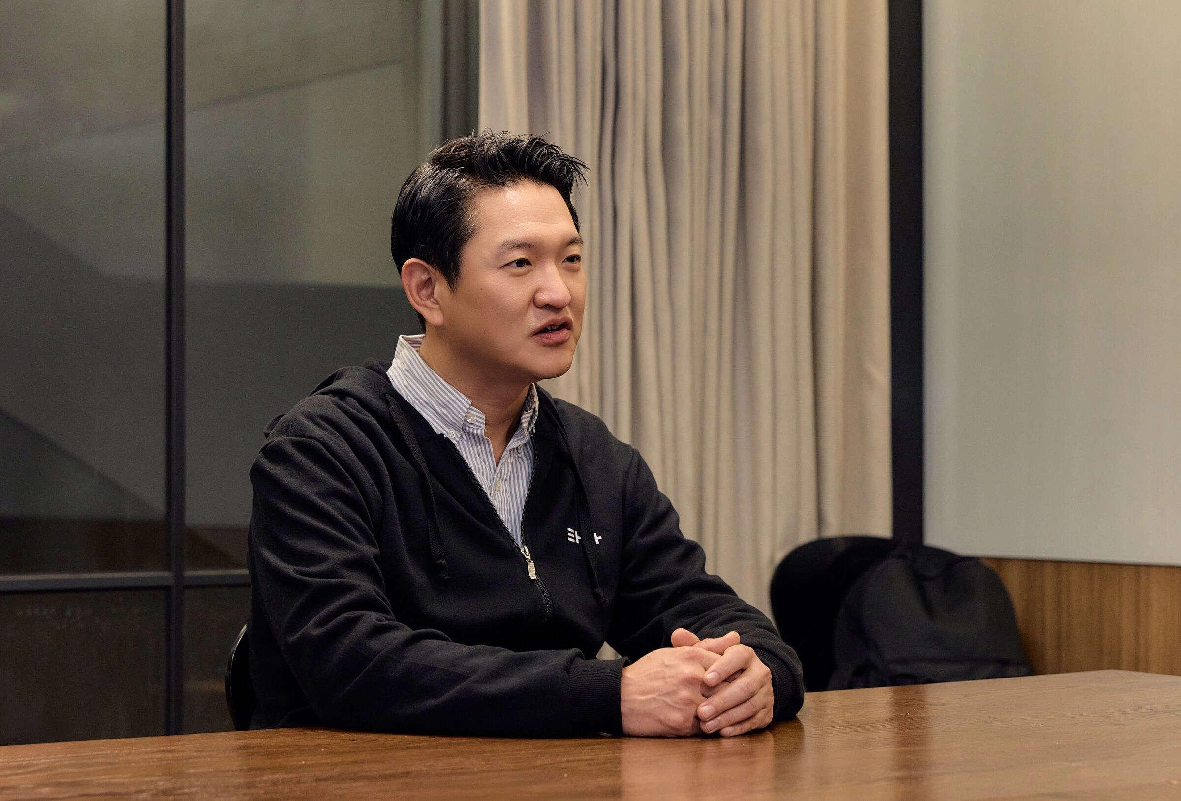 강희수 브이씨엔씨 대표가 12일 서울 성동구 성수동 사무실에서 서울신문과 만나 모빌리티 플랫폼 ’타다‘의 혁신에 대해 이야기하고 있다. 브이씨엔씨 제공