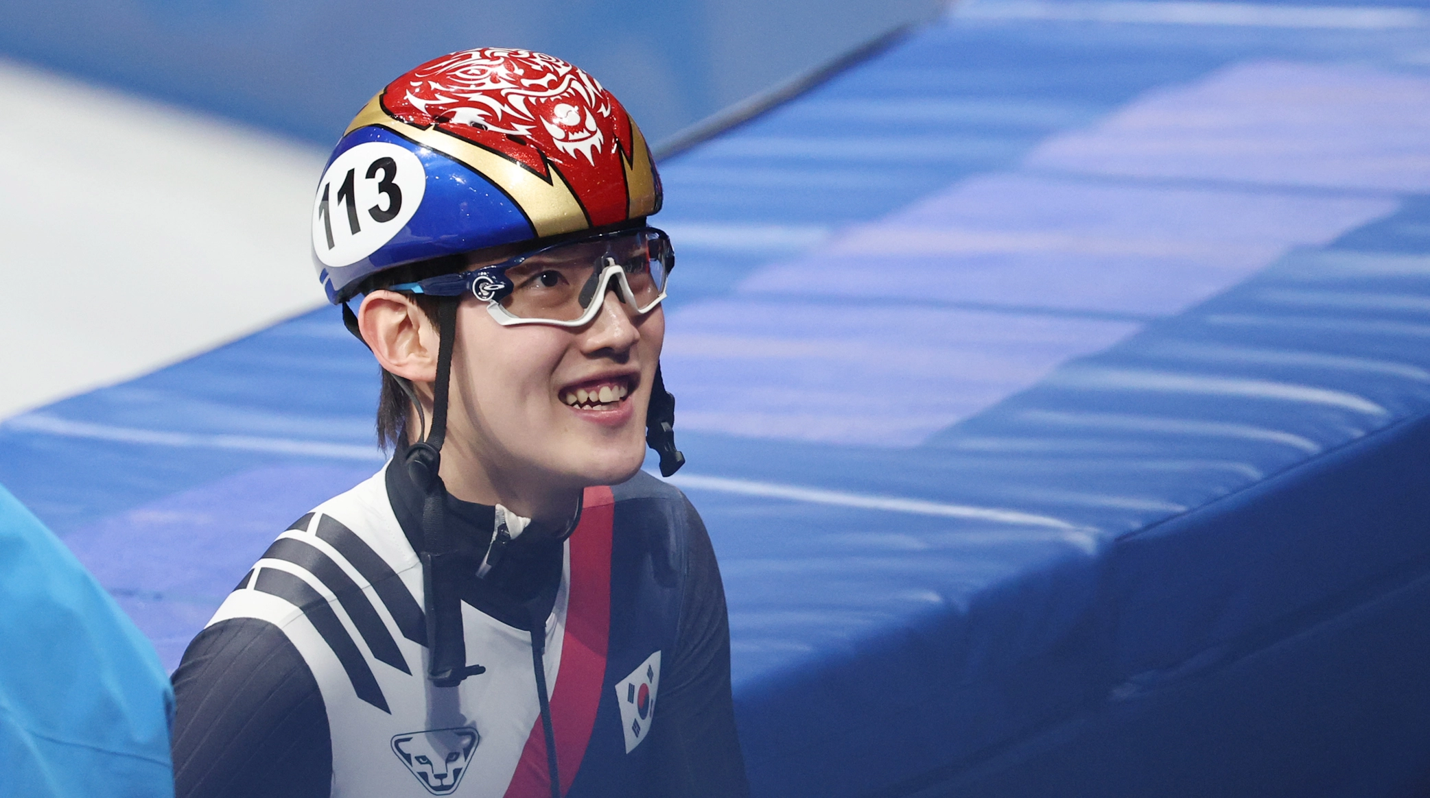 12일(현지시간) 이탈리아 밀라노 아이스스케이팅 아레나에서 열린 2026 밀라노·코르티나담페초 동계올림픽 쇼트트랙 남자 1000m 결승에서 동메달을 획득한 한국 임종언이 기뻐하고 있다. 2026.2.13 연합뉴스