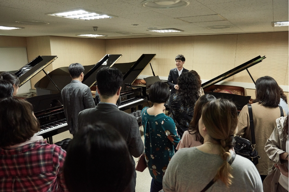 서울 롯데콘서트홀 악기 보관실. 연주자들은 롯데문화재단이 보유한 스타인웨이 그랜드피아노 4대 중 자신에게 맞는 피아노를 선택한다. 롯데문화재단 제공