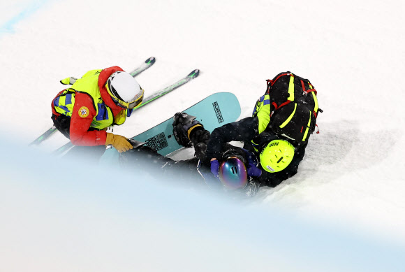 1차 시기서 넘어진 최가온