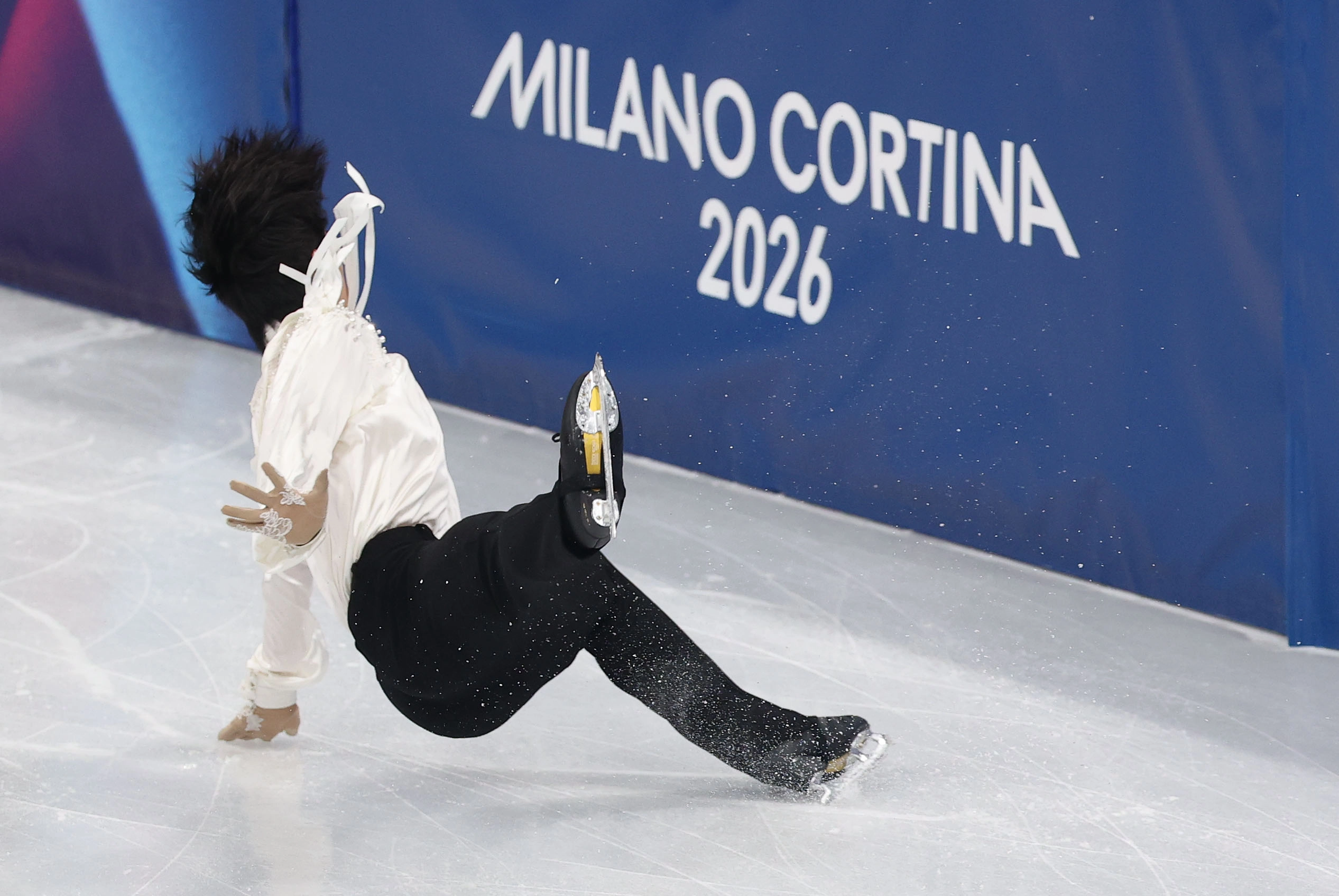 차준환, 안타까운 실수  13일(현지시간) 이탈리아 밀라노 아이스스케이팅 아레나에서 열린 2026 밀라노ㆍ코르티나담페초 동계올림픽 남자 싱글 프리 스케이팅에 출전한 차준환이 점프 연기를 펼치던 중 넘어지고 있다. 2026.2.14 연합뉴스