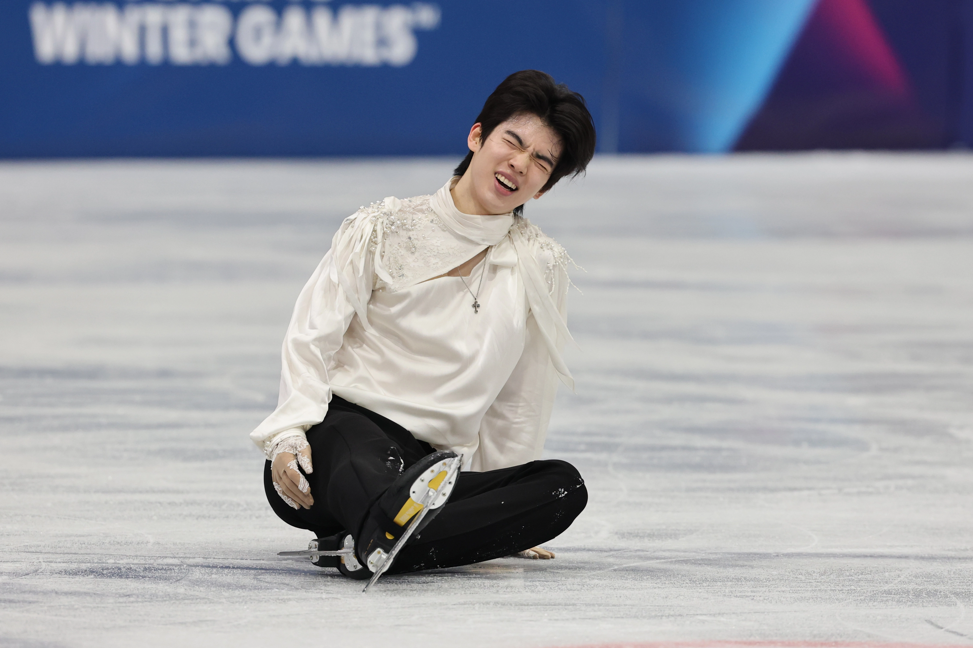 연기 마치고 아쉬워하는 차준환  13일(현지시간) 이탈리아 밀라노 아이스스케이팅 아레나에서 열린 2026 밀라노ㆍ코르티나담페초 동계올림픽 남자 싱글 프리 스케이팅에 출전한 차준환이 연기를 마친 뒤 아쉬워하고 있다. 2026.2.14 연합뉴스