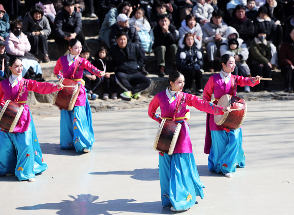 설 연휴 마지막 날 즐기는 전통공연