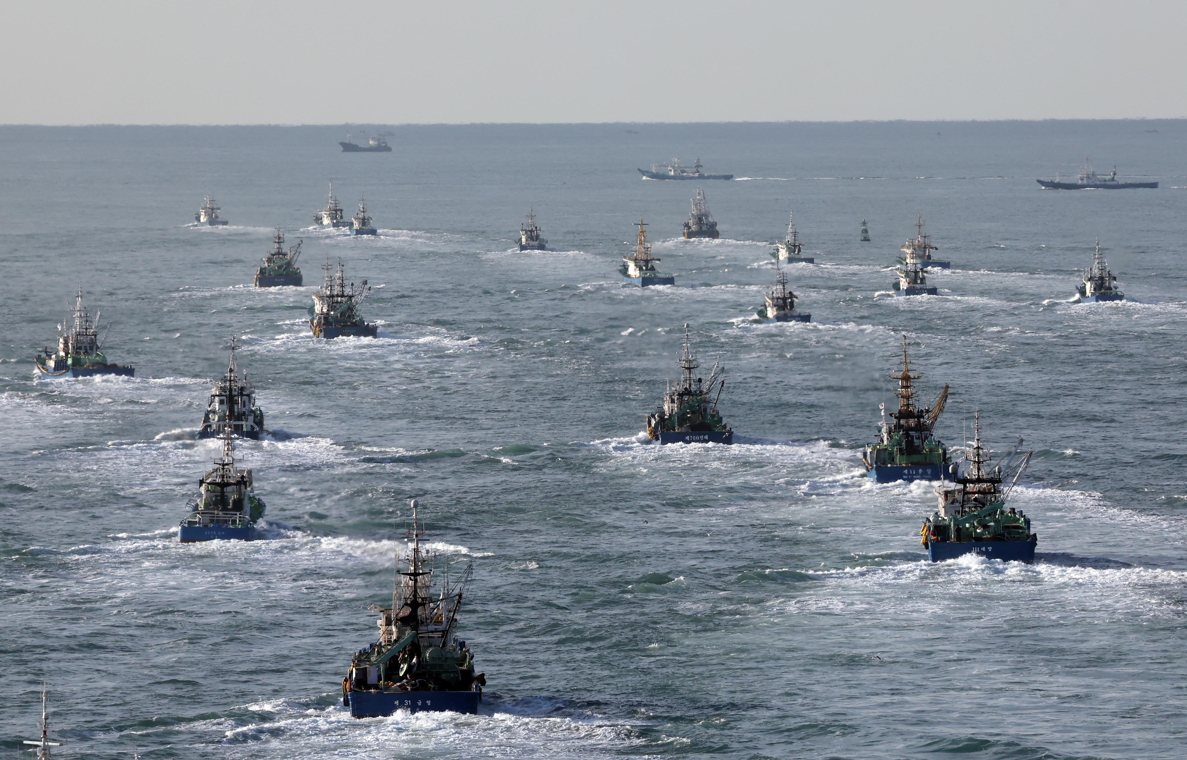 만선 꿈 안고 출항
