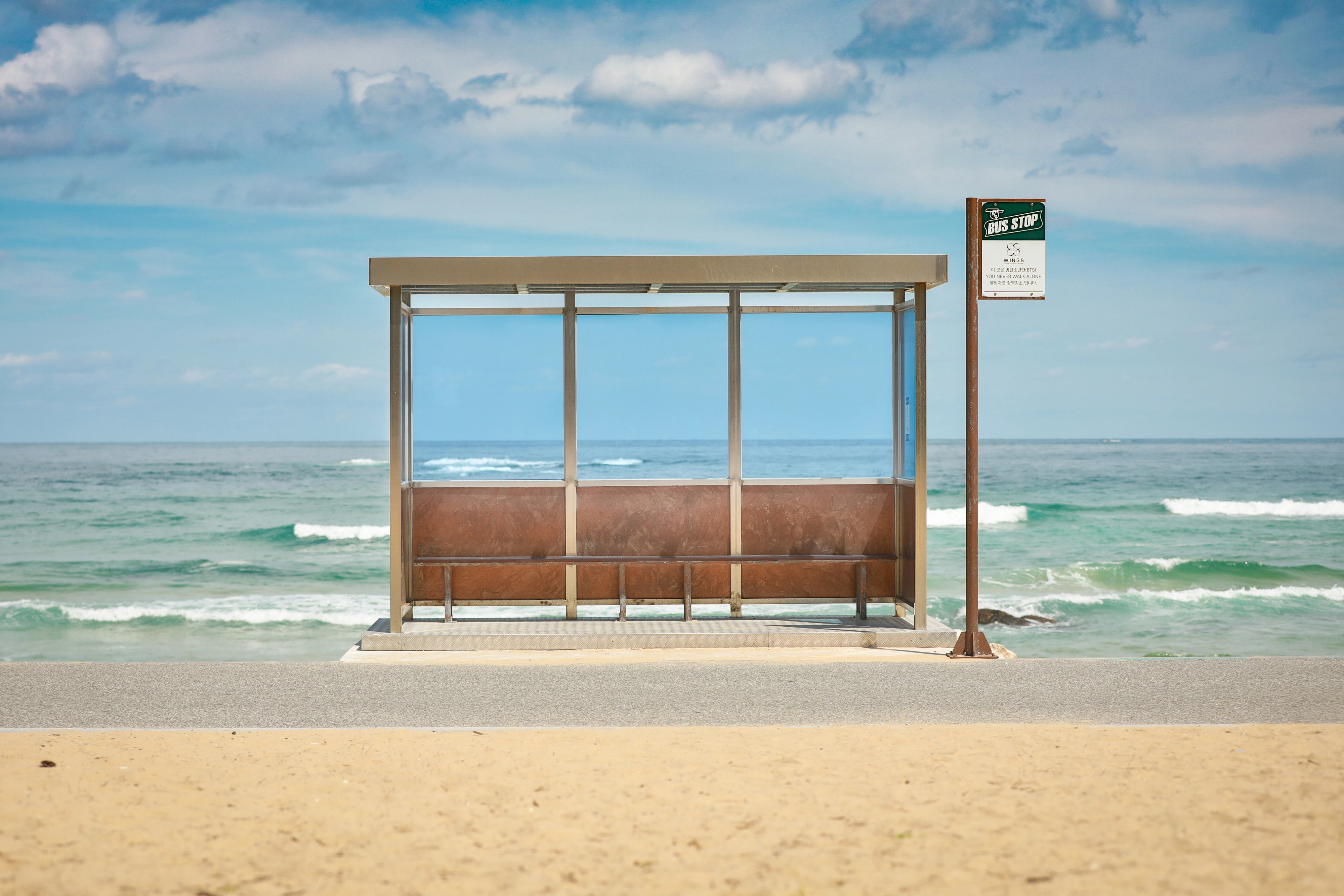 강원 강릉의 핫플레이스인 일명 BTS 정류장. 강릉시 제공