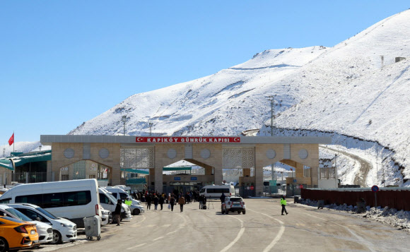 3일(현지시간) 튀르키예 카프쾨이 검문소. 2026.3.4  연합뉴스