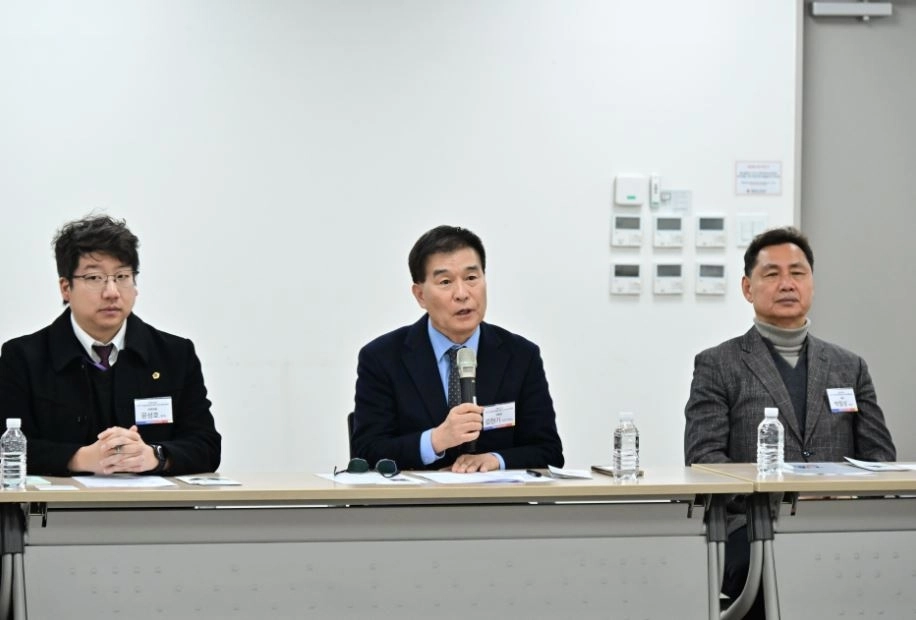 지난 13일 천주교 서울대교구를 방문해 2027 세계청년대회 조직위원회와 간담회를 가진서울시의회 2027 서울 세계청년대회(WYD) 지원 특별위원회