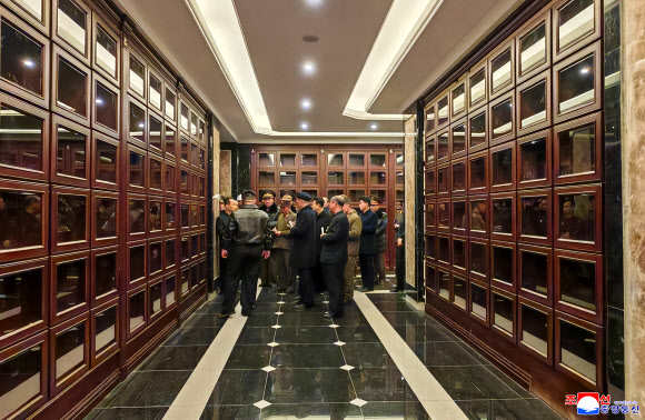 김정은 북한 국무위원장이 지난 16일 ‘해외 군사작전 전투위훈 기념관’ 건설사업을 현지에서 지도했다고 조선중앙통신이 17일 보도했다. 2026.3.17 평양 조선중앙통신=연합뉴스