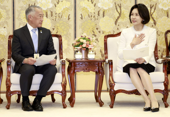 김혜경 여사가 18일 청와대에서 제롬 김 국제백신연구소 사무총장과의 접견에서 발언하고 있다. 2026.3.18 청와대통신사진기자단