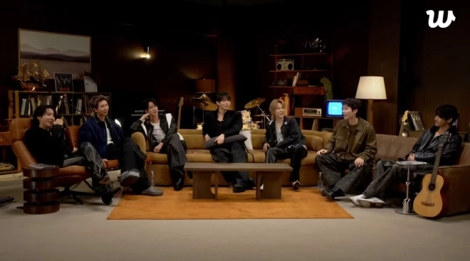 방탄소년단(BTS).<br>위버스 라이브 화면 캡처