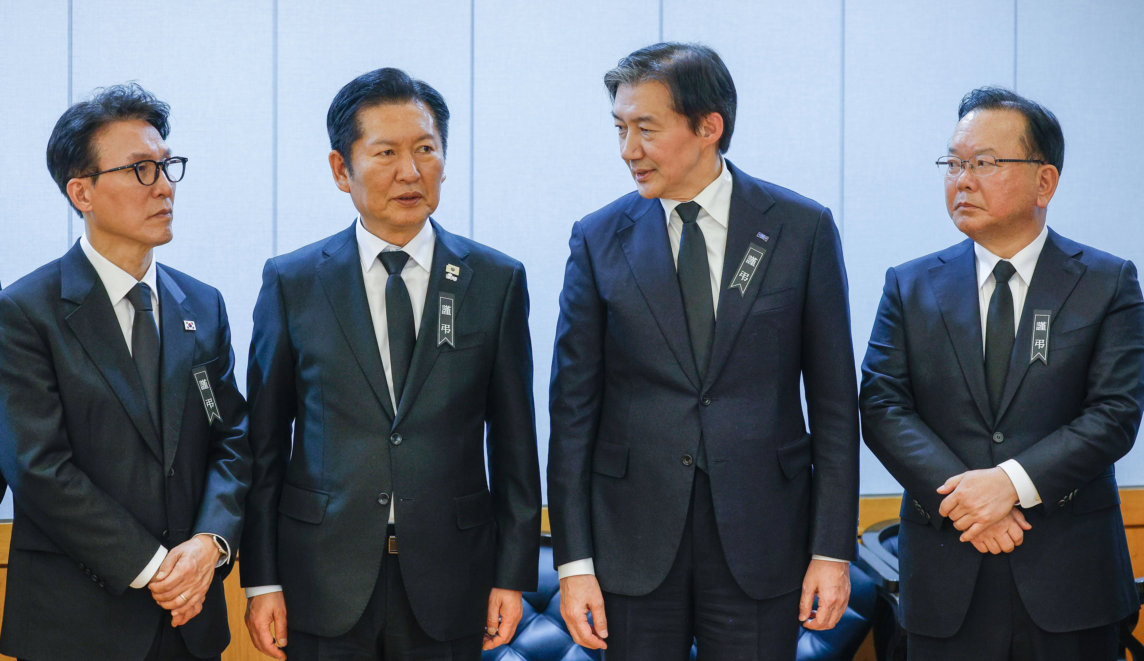 이해찬 빈소  27일 서울 종로구 서울대학교병원 장례식장에 이해찬 민주평화통일자문회의 수석부의장의 빈소가 마련된 가운데 김민석 국무총리, 더불어민주당 정청래 대표, 조국혁신당 조국 대표, 김부겸 전 국무총리가 대화를 나누고 있다. 2026.1.27 홍윤기 기자