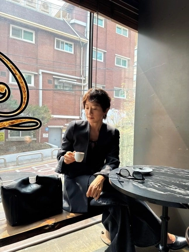 김희애.    인스타그램 캡처 뉴시스