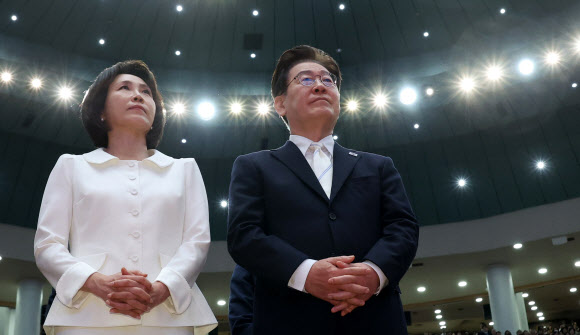 부활절 연합예배 참석한 이재명 대통령과 김혜경 여사