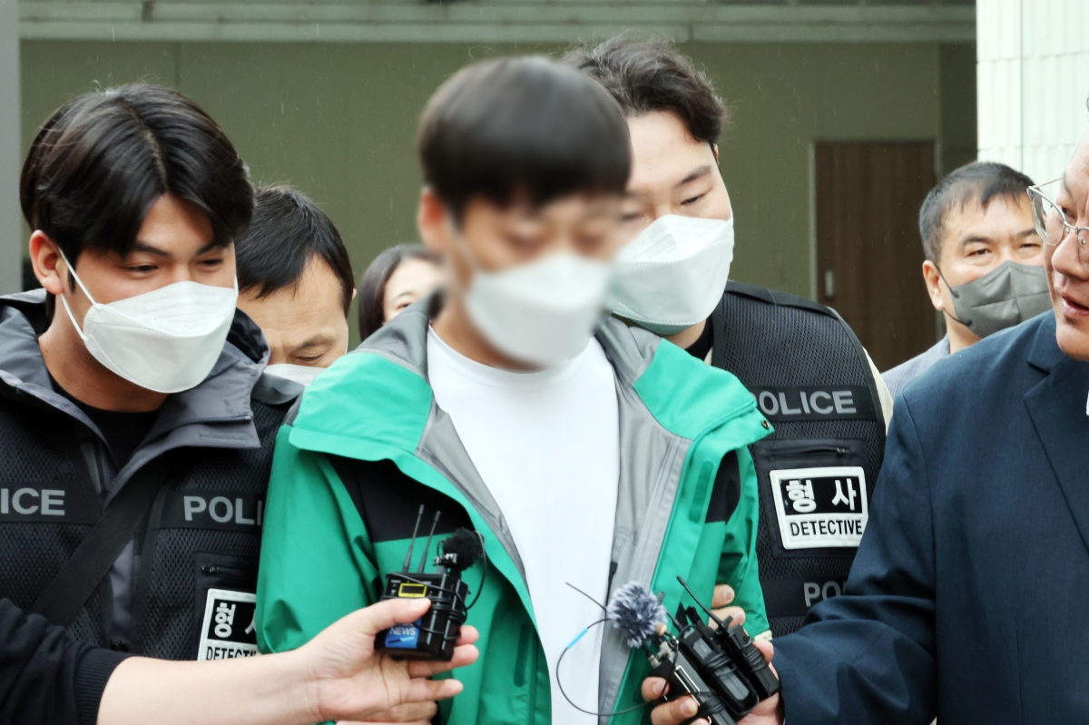 화기 사용해 대형 화재 낸 중국인 작업자, 영장실질심사 출석