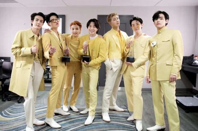2021년 ‘아메리칸 뮤직 어워드(American Music Awards)’에 참석한 방탄소년단(BTS).<br>사진=AMA SNS 캡처