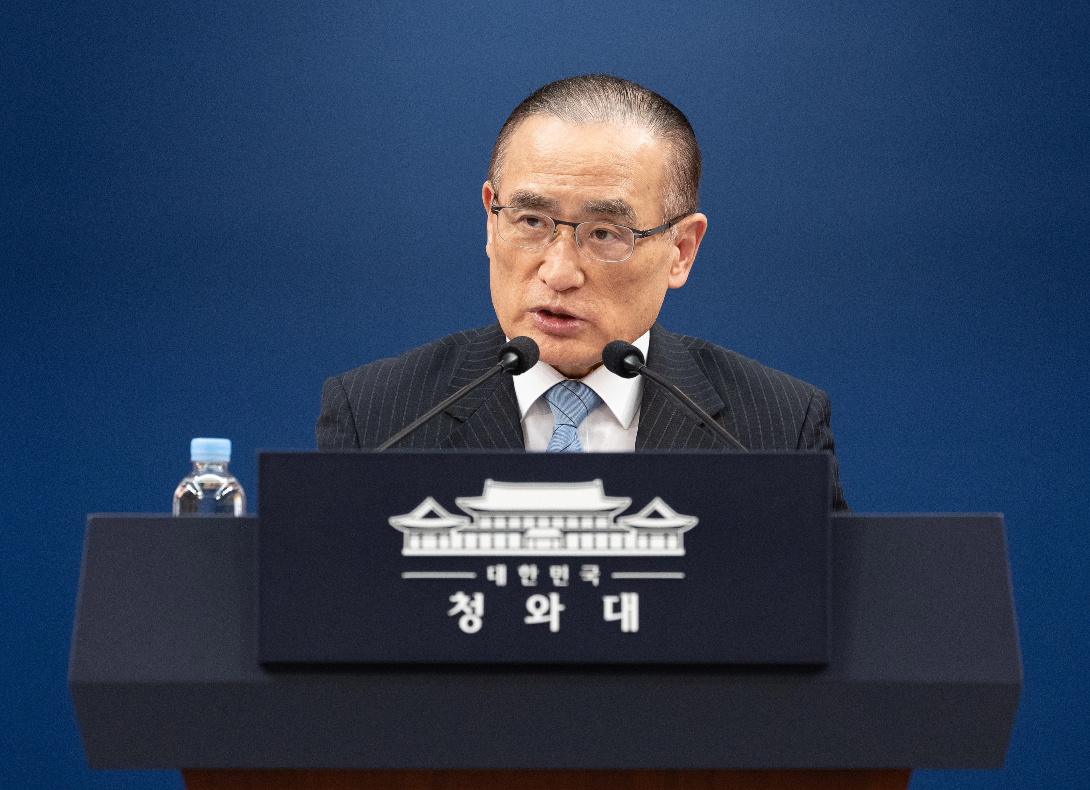 위성락 안보실장, 이재명 대통령 순방 브리핑  위성락 국가안보실장이 지난달 16일 청와대 기자회견장에서 이재명 대통령 순방 일정을 설명하고 있다. 청와대통신사진기자단
