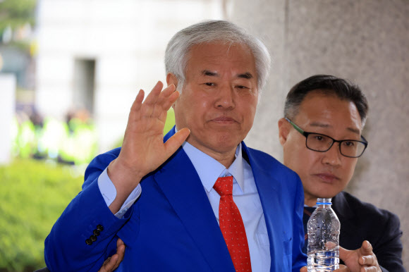 재판 출석하는 전광훈 목사