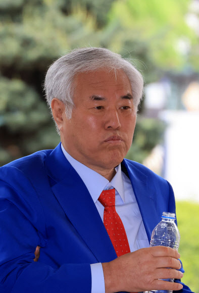 재판에 출석하는 전광훈 목사