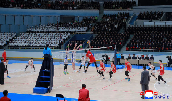북한, 태양절 기념 남자배구경기 개최