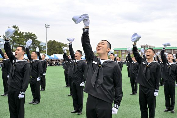 “이등병 됐다!”