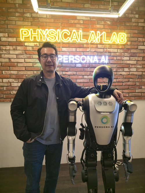AI 엔진 기술 강점 바탕으로 피지컬AI 로봇 공개