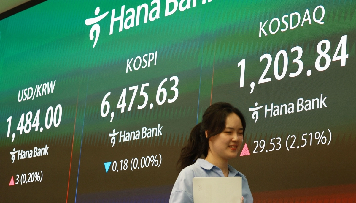 외국인도 '삼전닉스' 사고 싶다...이틀만에 5000억(MSCI 코리아지수 ET... - 뉴스 썸네일 이미지