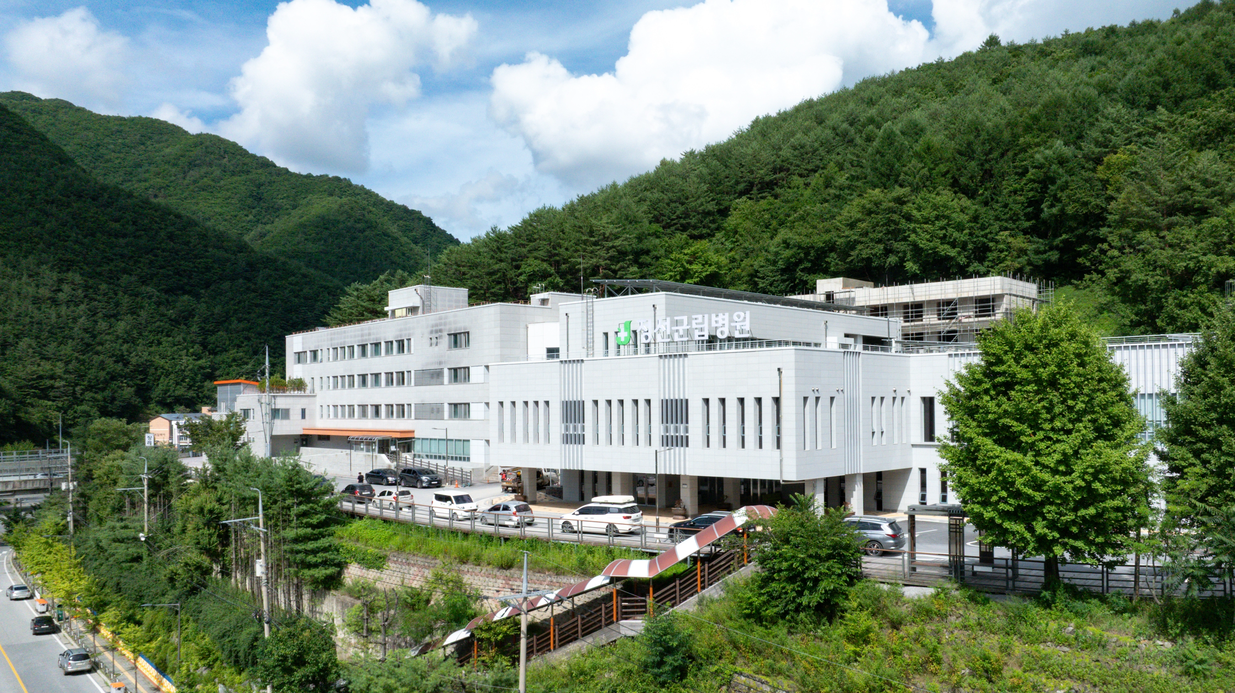 정선군립병원의 전경.
정선군 제공
