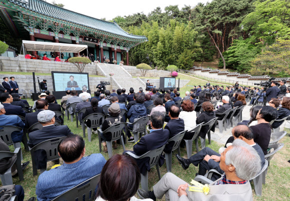 이재명 대통령이 28일 충남 아산 현충사에서 열린 충무공 이순신 탄신 제481주년 기념 다례행사에서 축사를 하고 있다. 2026.4.28. 청와대통신사진기자단