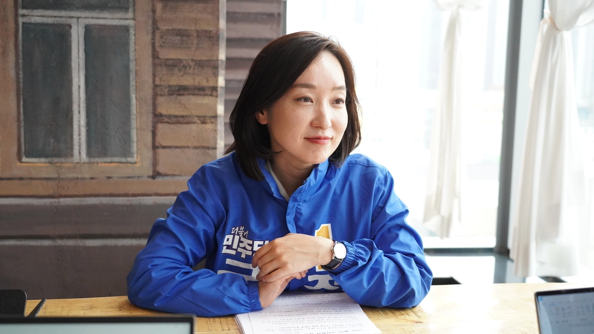 전은수 더불어민주당 충남 아산을 후보  전은수 더불어민주당 충남 아산을 후보가 7일 충남 아산시 배방읍의 한 카페에서 서울신문과 첫 언론 인터뷰를 하고 있다.
전은수 캠프 제공