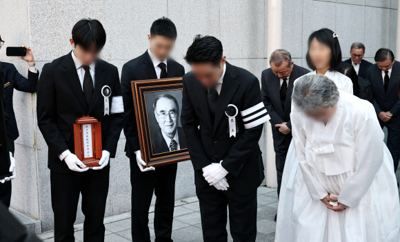 고 이홍구 전 국무총리 발인