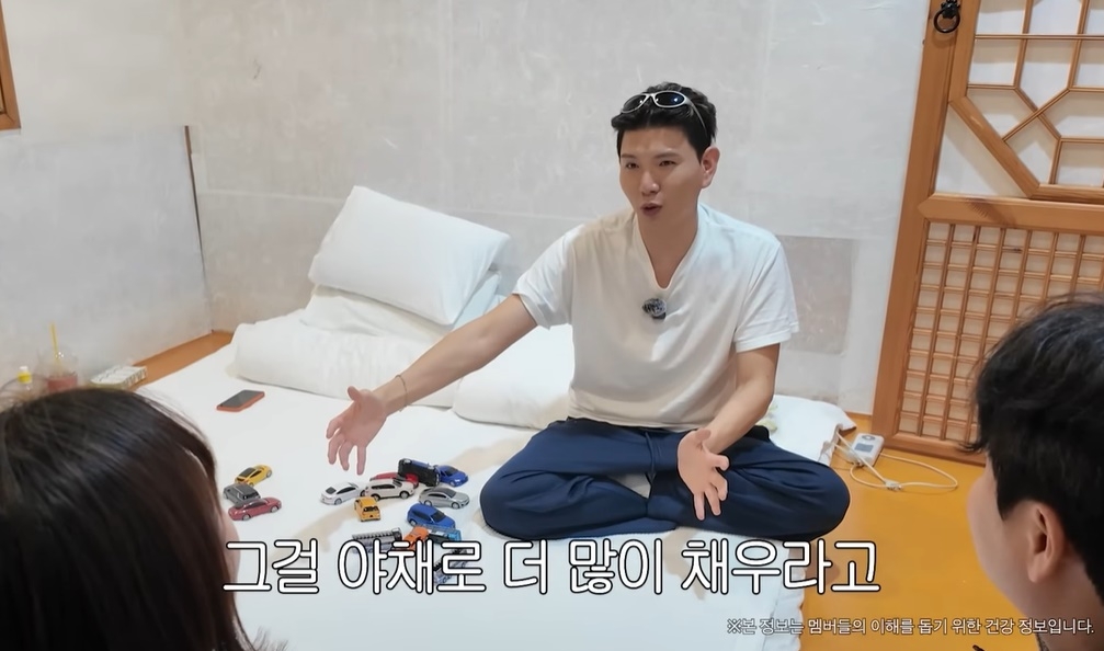 홍현희 남편 제이쓴이 ‘거꾸로 식사법’에 대해 설명하고 있다. 유튜브 채널 ‘홍현희 제이쓴의 홍쓴TV’ 캡처