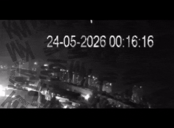 24일(현지시간) 러시아군이 우크라이나 수도 키이우와 인근 지역을 겨냥해 미사일과 무인기(드론)를 동원한 대규모 섞어쏘기 공습을 감행한 가운데, 키이우 남서부에 위치한 빌라체르크바시에 러시아 신형 극초음속 중거리 탄도미사일 ‘오레시니크’로 추정되는 미사일이 쏟아지고 있다. 2026.5.24 텔레그램