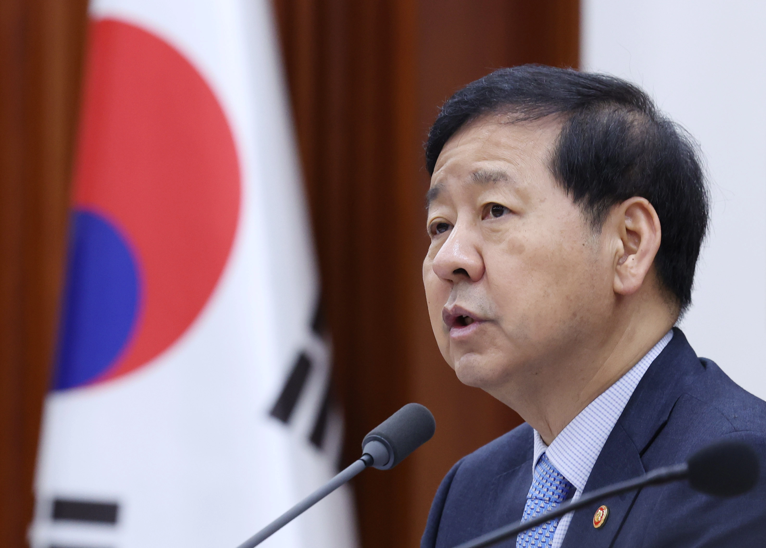 구윤철 경제부총리, 비상경제본부회의 주재  [서울=뉴시스] 조수정 기자 = 구윤철 경제부총리 겸 재정경제부 장관이 29일 오전 서울 종로구 정부서울청사에서 비상경제본부회의 겸 경제·산업경쟁력 강화 관계장관회의를 주재하고 있다. 2026.05.29. chocrystal@newsis.com

<저작권자ⓒ 공감언론 뉴시스통신사. 무단전재-재배포 금지.>