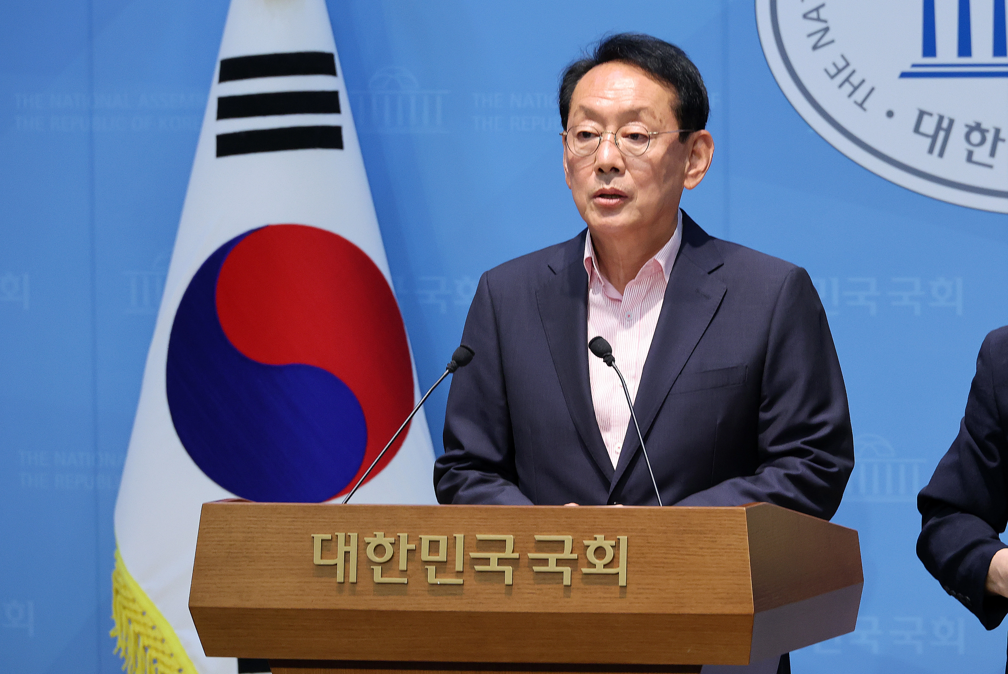 김도읍 국민의힘 의원이 5일 국회 소통관에서 원내대표 출마 선언을 하고 있다. 연합뉴스