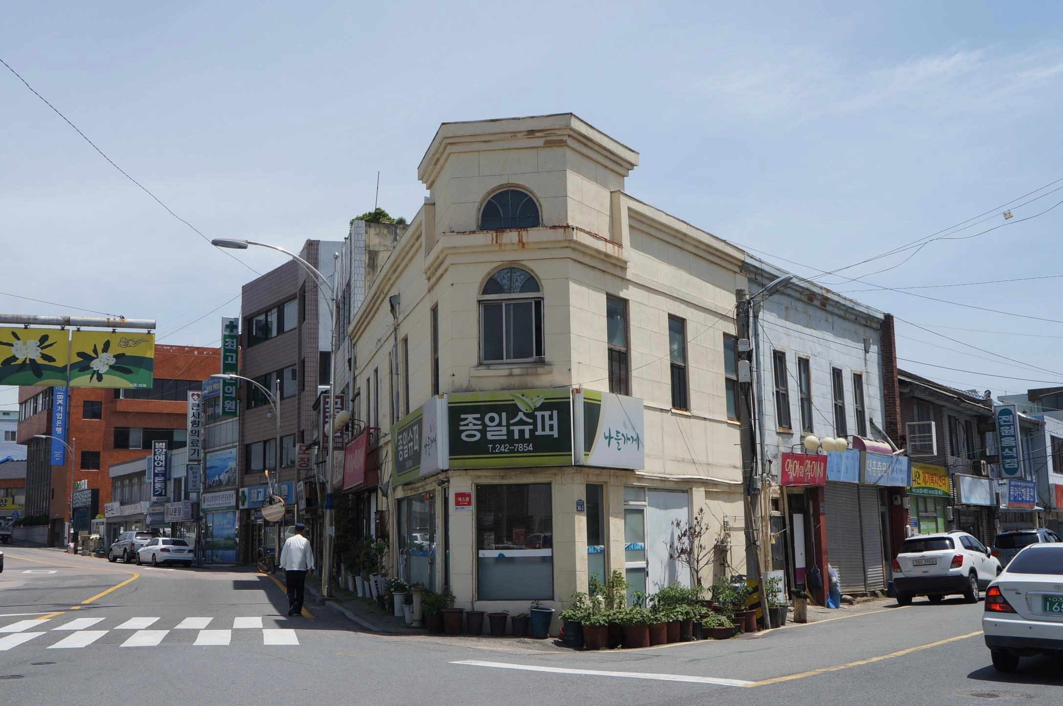어떤 이유에서건 원도심 구조가 파괴되지 않은 도시들은 경쟁력을 잃지 않는다. 사진은 목포시 근대역사문화공간.
서울신문 DB